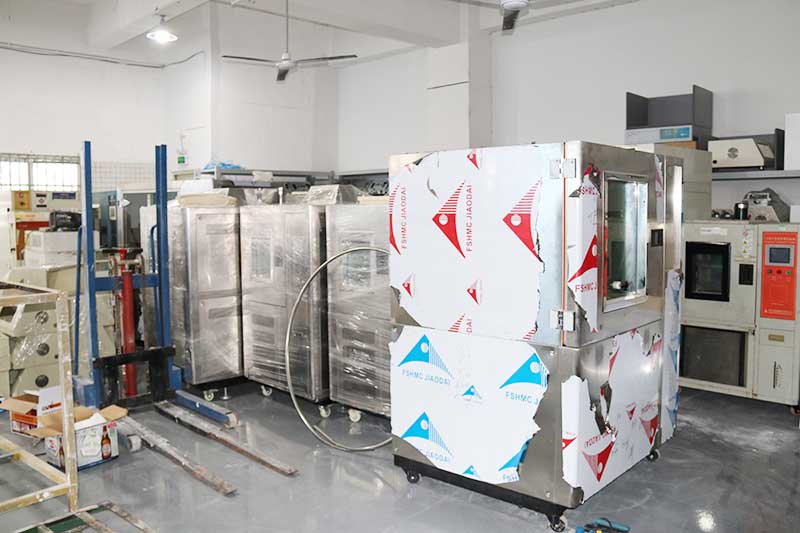 高低溫試驗箱廠家半成品存放區(qū)